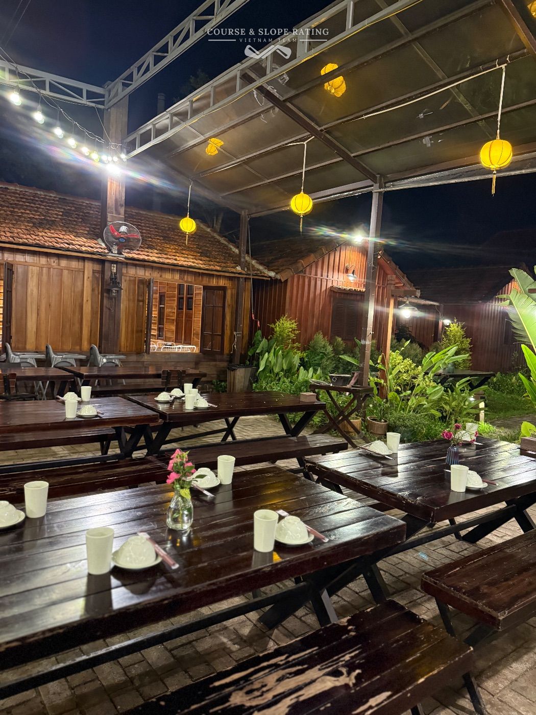 Tía Tô Glamping  · View