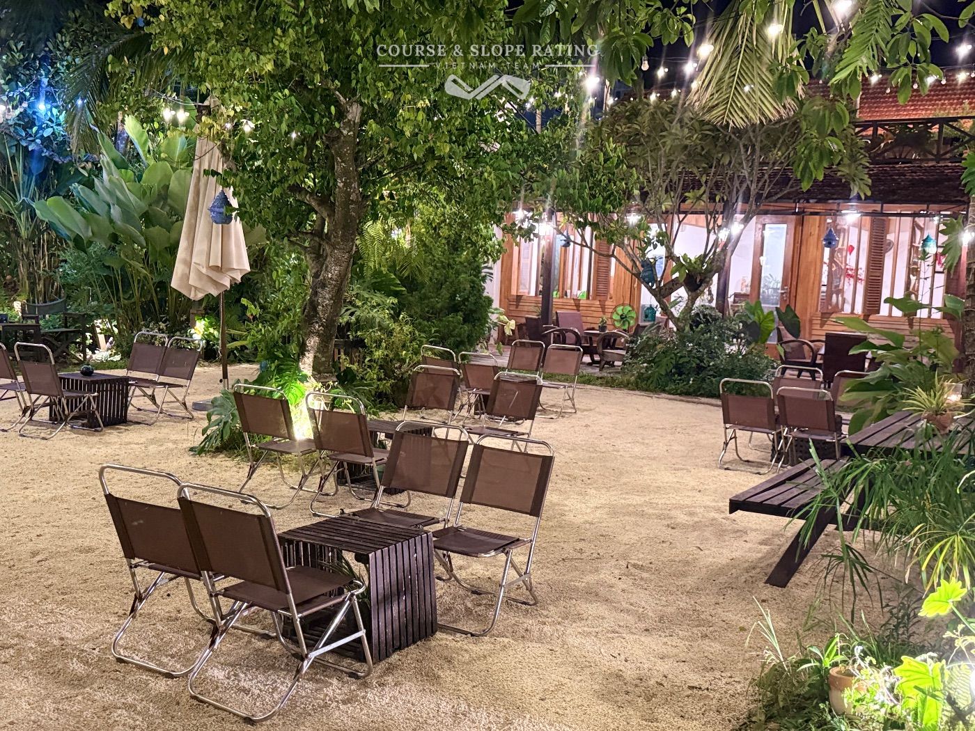 Tía Tô Glamping  · Bên trong