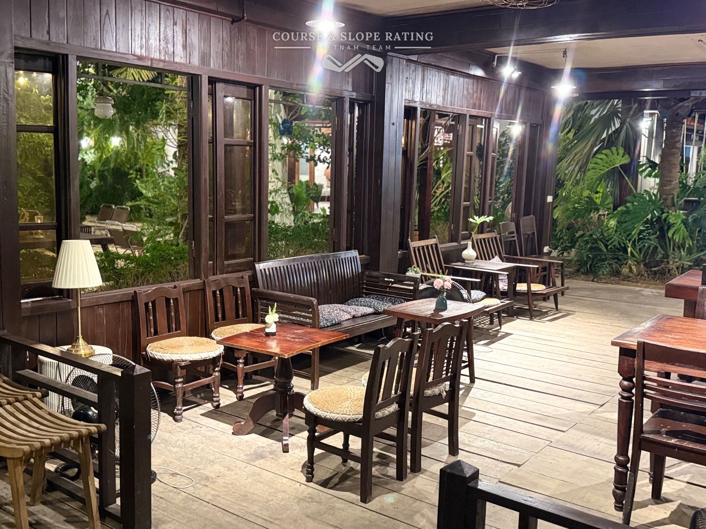 Tía Tô Glamping  · Bên trong